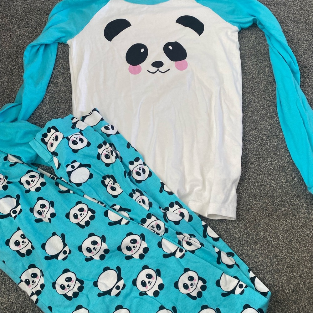 New without tags pajamas from children’s place